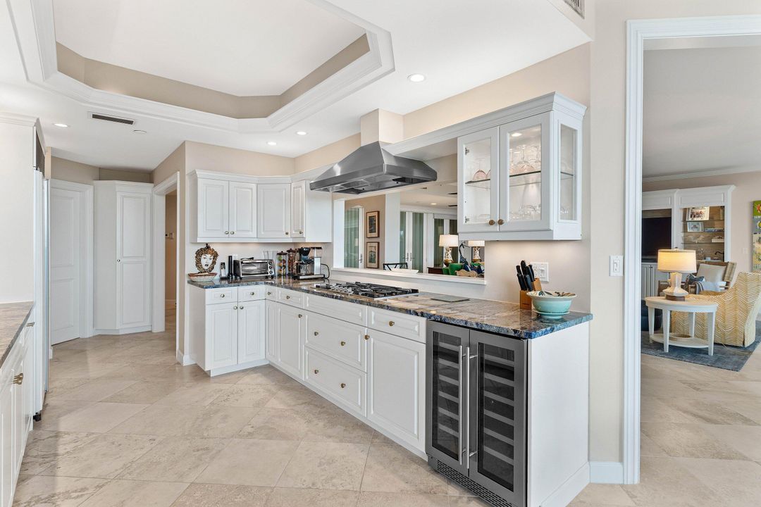 For Sale: $2,900,000 (3 beds, 3 baths, 2631 Square Feet)