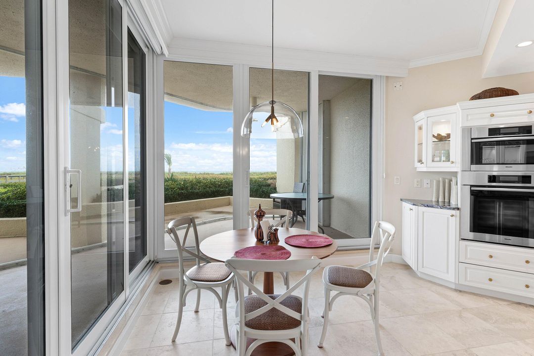 For Sale: $2,900,000 (3 beds, 3 baths, 2631 Square Feet)