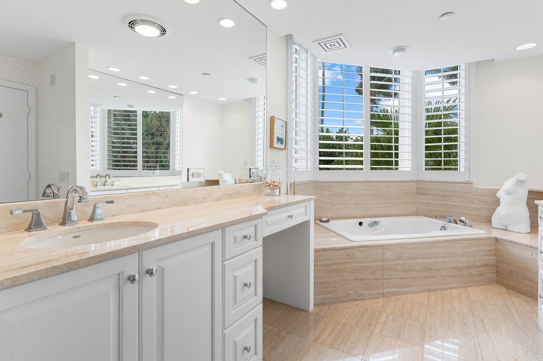 For Sale: $2,900,000 (3 beds, 3 baths, 2631 Square Feet)