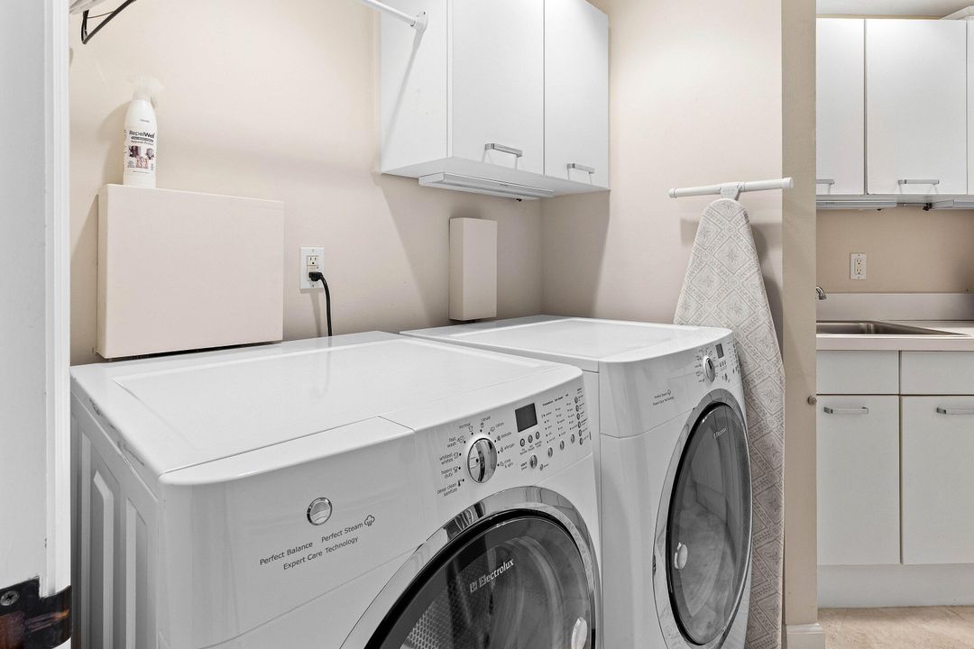 For Sale: $2,900,000 (3 beds, 3 baths, 2631 Square Feet)