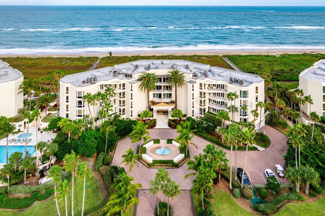 For Sale: $2,900,000 (3 beds, 3 baths, 2631 Square Feet)