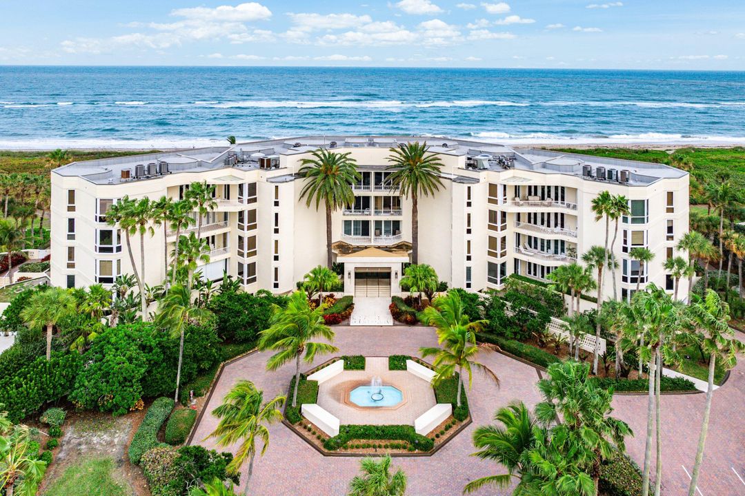 For Sale: $2,900,000 (3 beds, 3 baths, 2631 Square Feet)