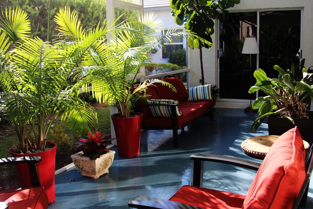 En Venta: $579,900 (3 camas, 3 baños, 2411 Pies cuadrados)