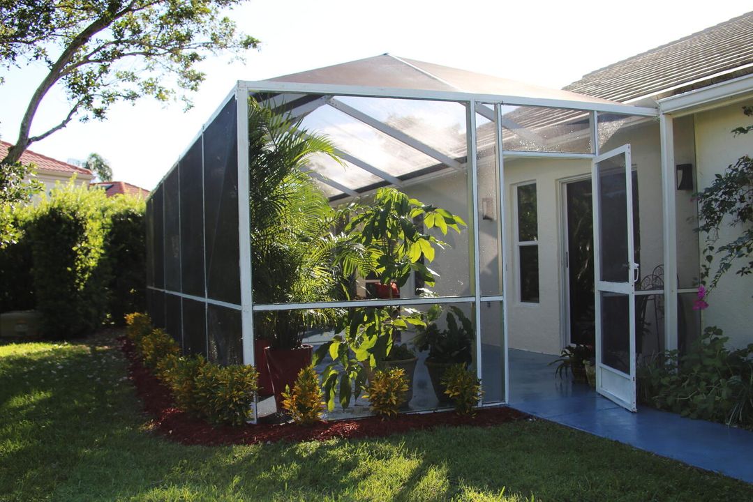 En Venta: $579,900 (3 camas, 3 baños, 2411 Pies cuadrados)