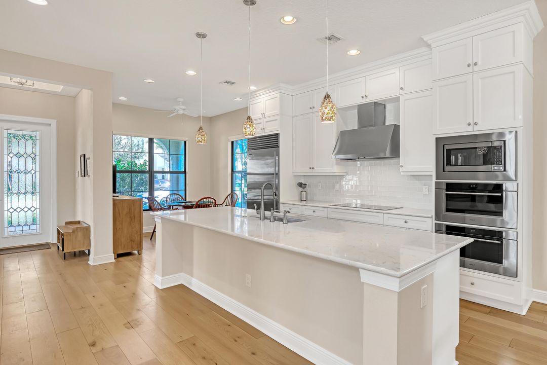 For Sale: $1,489,000 (3 beds, 3 baths, 2966 Square Feet)