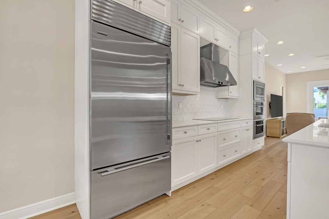 For Sale: $1,489,000 (3 beds, 3 baths, 2966 Square Feet)