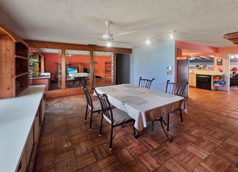 На продажу: $299,000 (3 спален, 2 ванн, 1337 Квадратных фут)