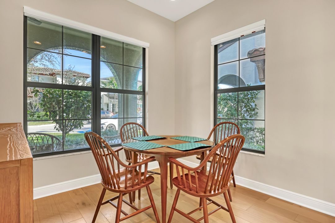 For Sale: $1,489,000 (3 beds, 3 baths, 2966 Square Feet)