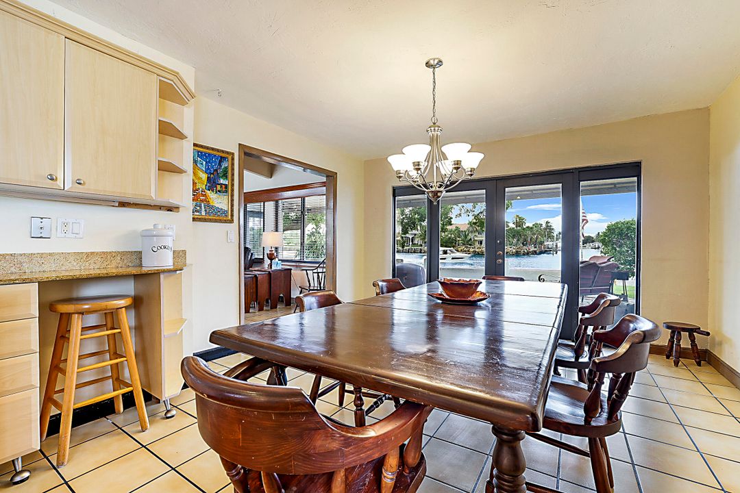 For Rent: $5,000 (2 beds, 1 baths, 2702 Square Feet)