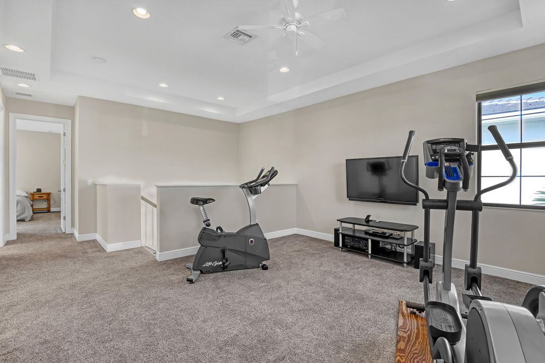 For Sale: $1,489,000 (3 beds, 3 baths, 2966 Square Feet)