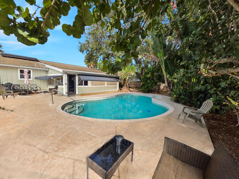 На продажу: $299,000 (3 спален, 2 ванн, 1337 Квадратных фут)