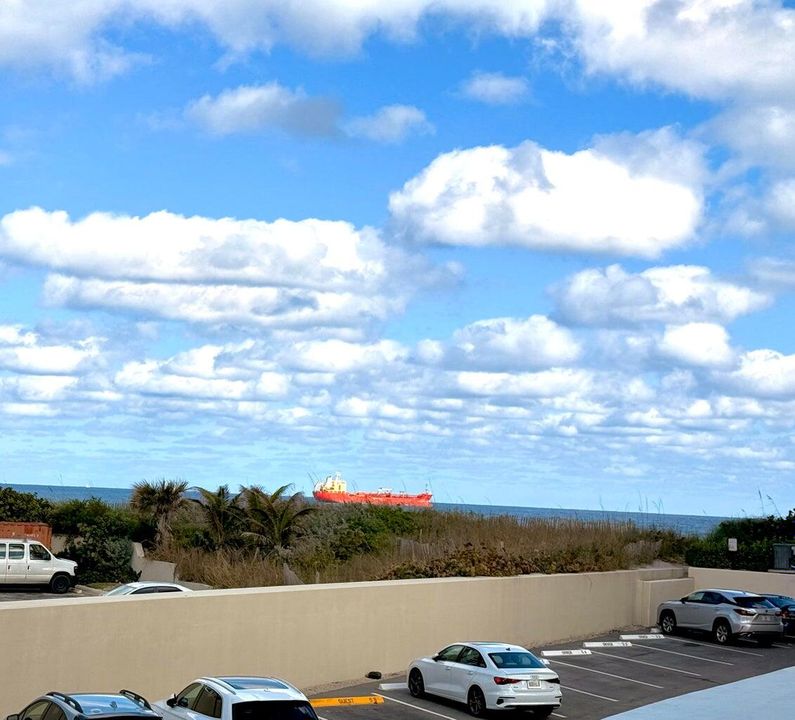 For Sale: $425,000 (2 beds, 2 baths, 1330 Square Feet)