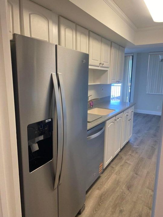 For Sale: $425,000 (2 beds, 2 baths, 1330 Square Feet)