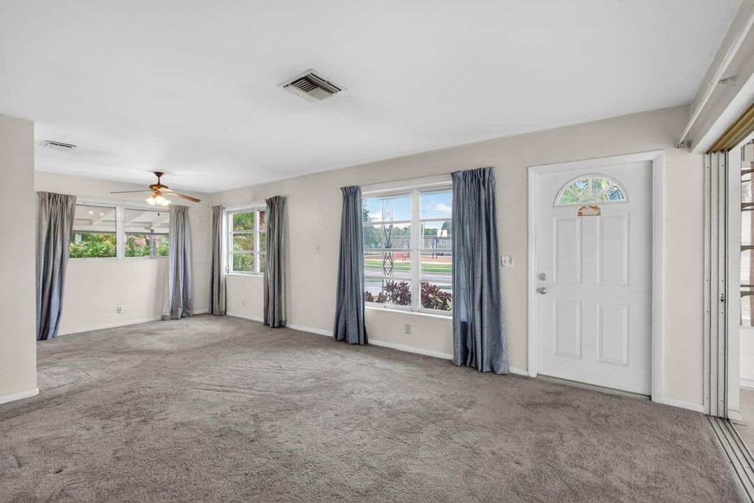 На продажу: $350,000 (3 спален, 2 ванн, 1371 Квадратных фут)