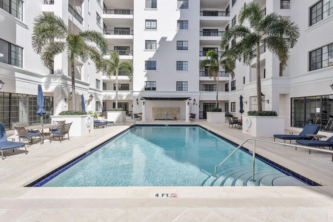 В аренду: $2,300 (1 спален, 1 ванн, 660 Квадратных фут)