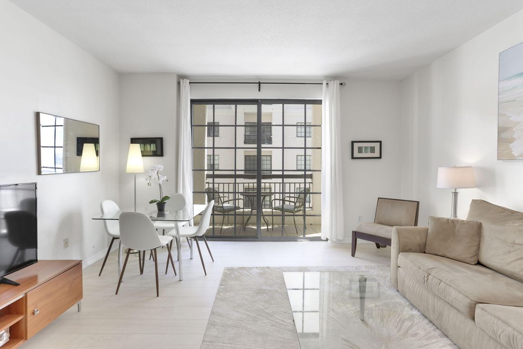 В аренду: $2,300 (1 спален, 1 ванн, 660 Квадратных фут)