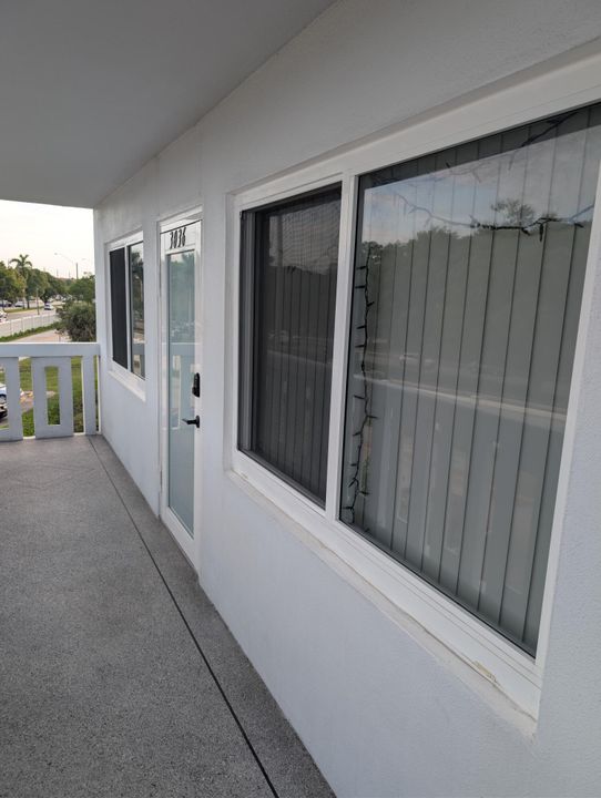 For Sale: $269,000 (2 beds, 2 baths, 1000 Square Feet)