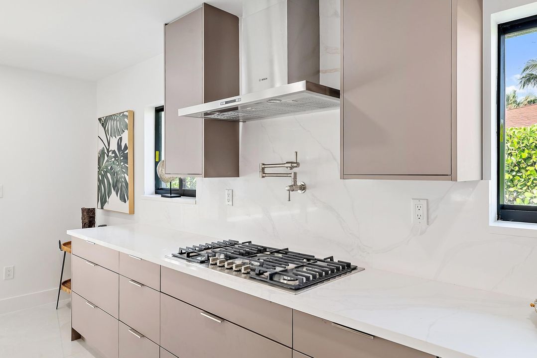 待售: $1,880,000 (3 贝兹, 3 浴室, 2150 平方英尺)