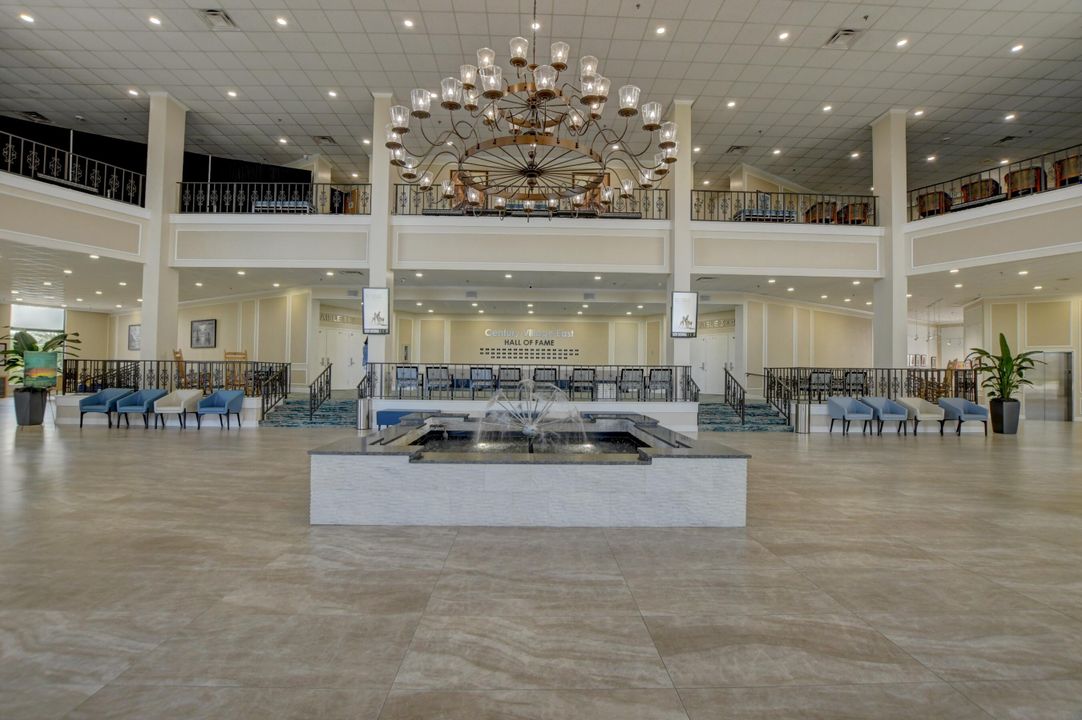 For Sale: $269,000 (2 beds, 2 baths, 1000 Square Feet)