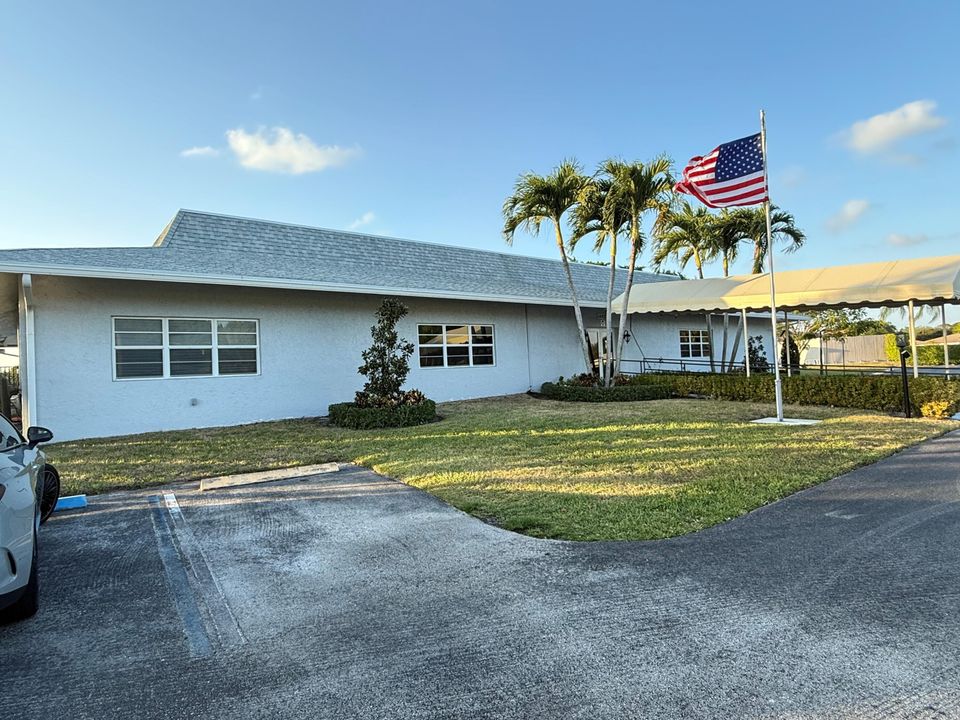 На продажу: $200,000 (2 спален, 2 ванн, 1186 Квадратных фут)