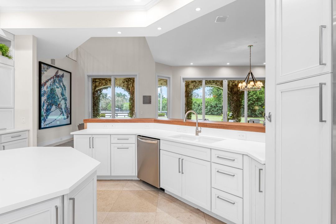 На продажу: $10,975,000 (11 спален, 8 ванн, 5981 Квадратных фут)