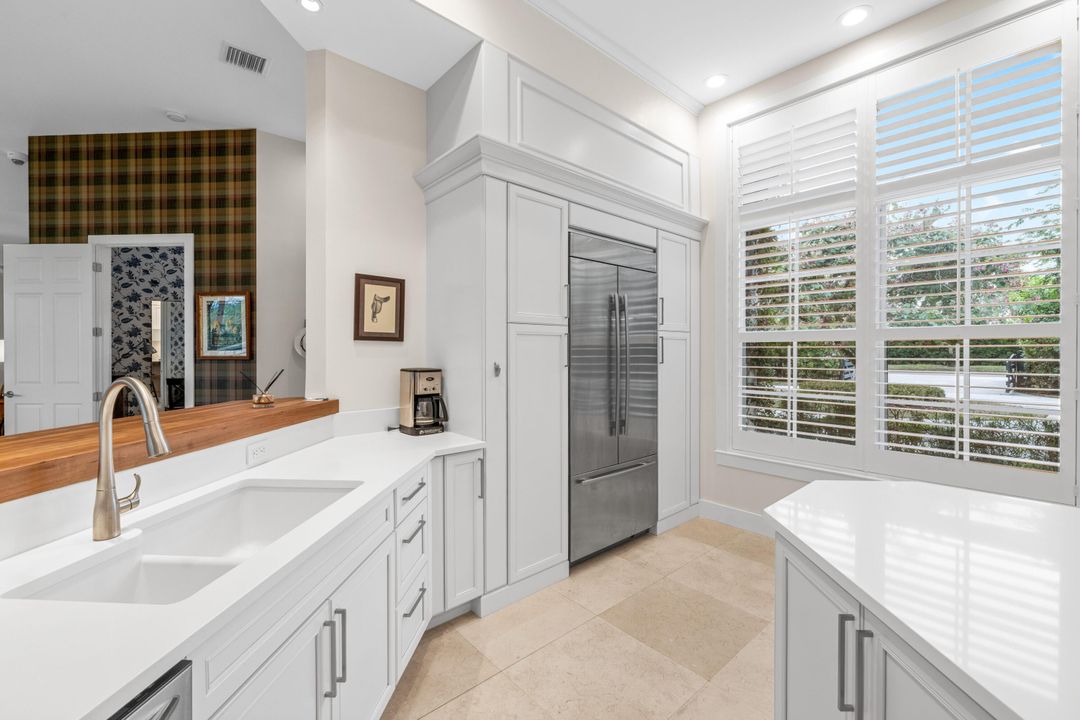 На продажу: $10,975,000 (11 спален, 8 ванн, 5981 Квадратных фут)