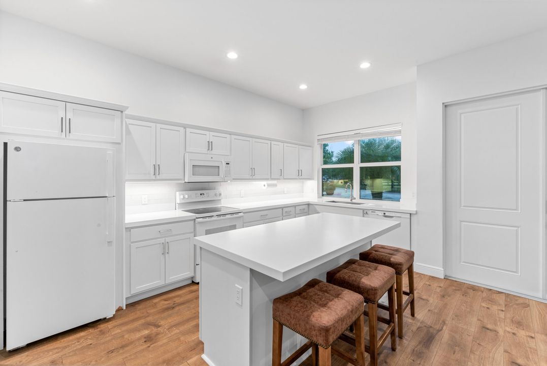 На продажу: $10,975,000 (11 спален, 8 ванн, 5981 Квадратных фут)