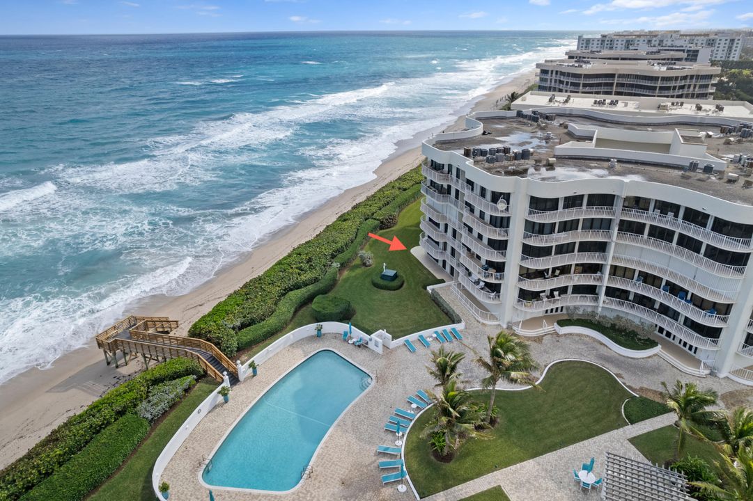 For Sale: $2,255,000 (3 beds, 2 baths, 2119 Square Feet)