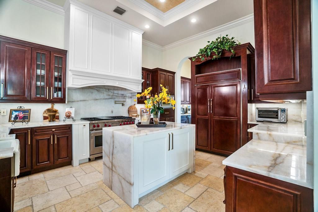 На продажу: $3,645,000 (6 спален, 6 ванн, 6496 Квадратных фут)