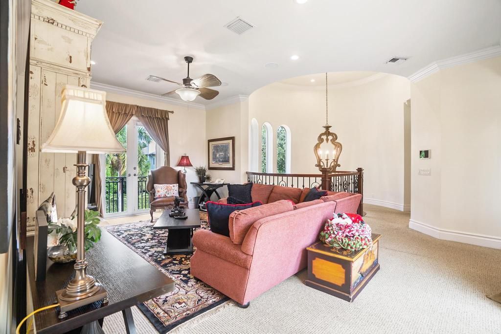 На продажу: $3,645,000 (6 спален, 6 ванн, 6496 Квадратных фут)