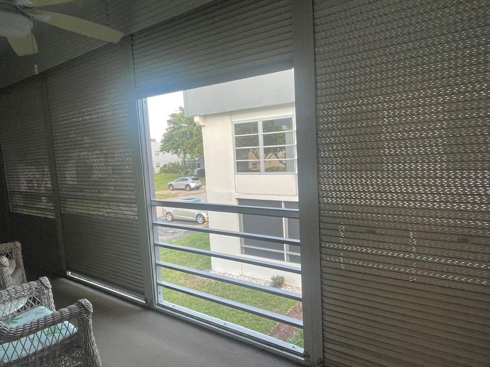 В аренду: $1,800 (2 спален, 2 ванн, 910 Квадратных фут)