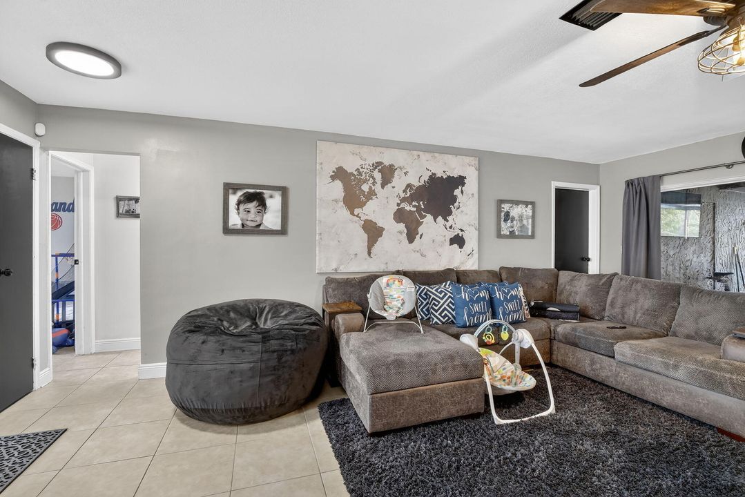 For Sale: $590,000 (3 beds, 2 baths, 1580 Square Feet)