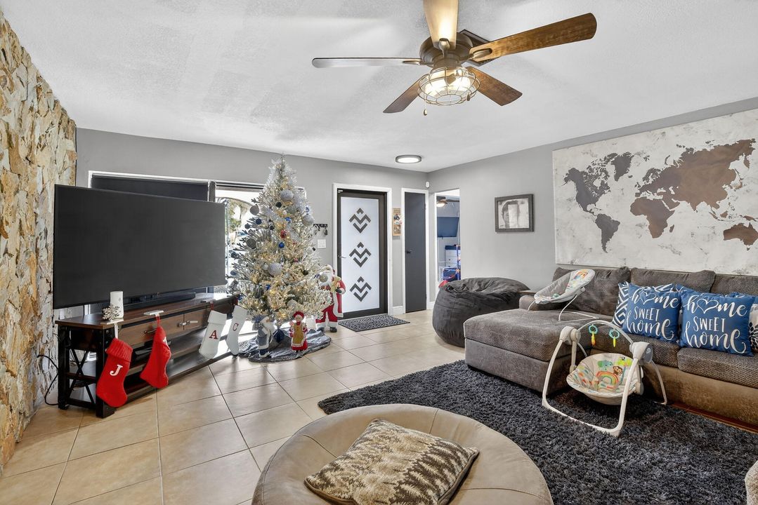 For Sale: $590,000 (3 beds, 2 baths, 1580 Square Feet)