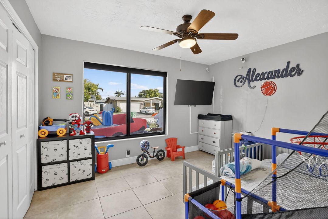 For Sale: $590,000 (3 beds, 2 baths, 1580 Square Feet)
