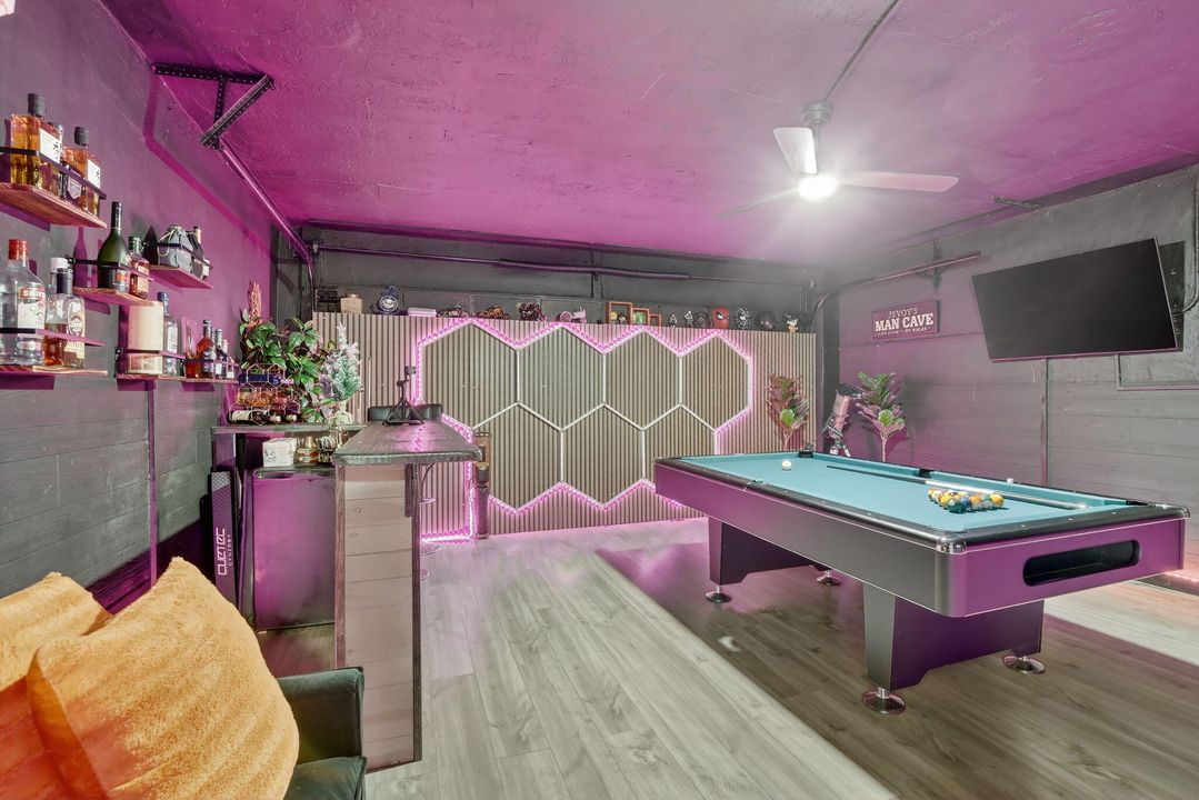 For Sale: $590,000 (3 beds, 2 baths, 1580 Square Feet)