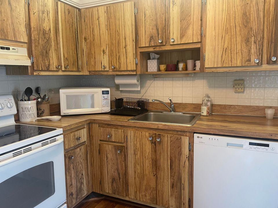 В аренду: $1,800 (2 спален, 2 ванн, 910 Квадратных фут)