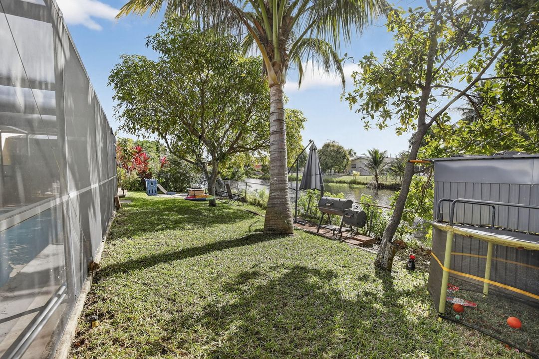 For Sale: $590,000 (3 beds, 2 baths, 1580 Square Feet)