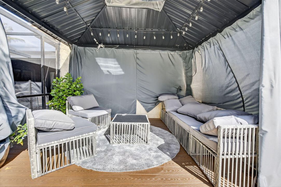 For Sale: $590,000 (3 beds, 2 baths, 1580 Square Feet)