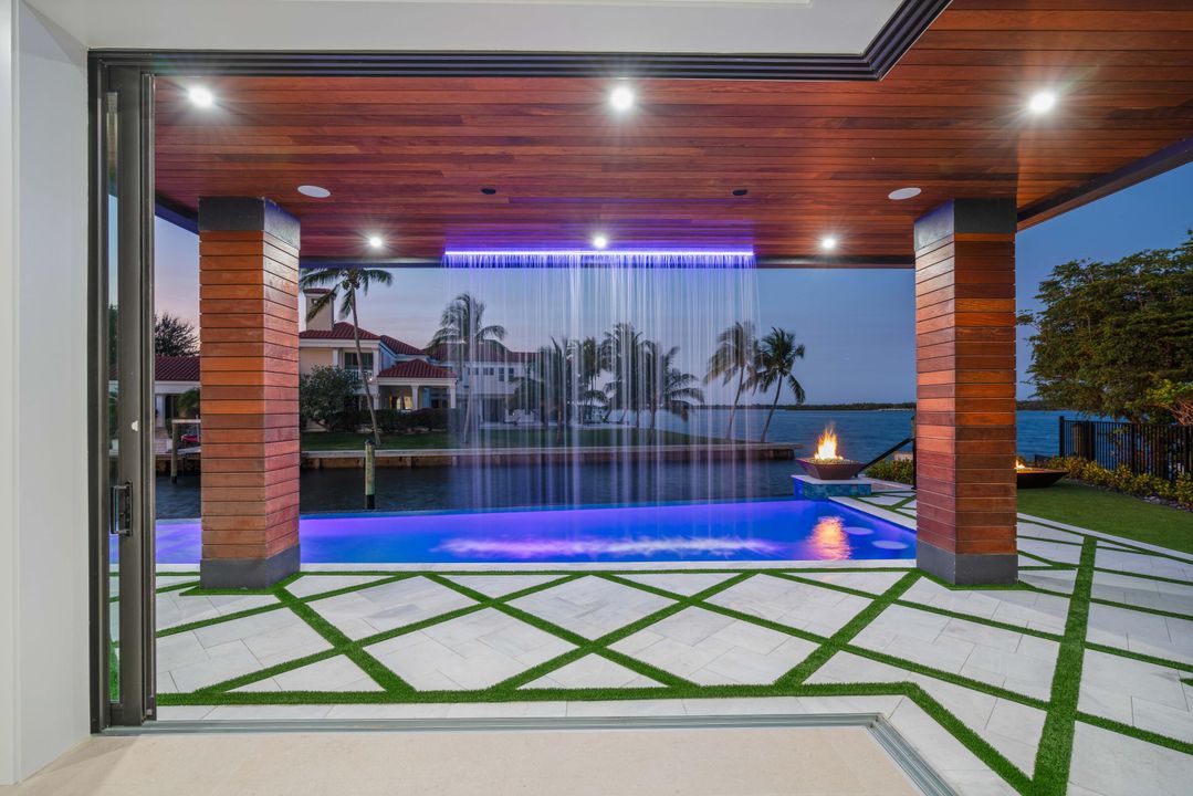 For Sale: $12,250,000 (5 beds, 6 baths, 7210 Square Feet)