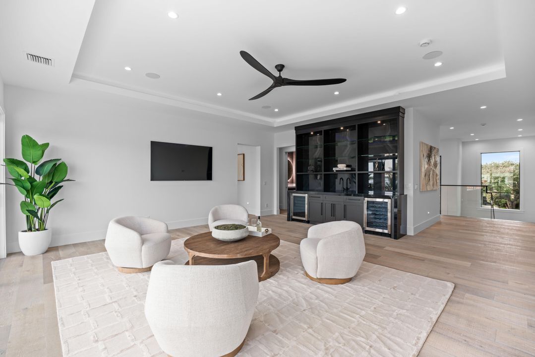 For Sale: $12,250,000 (5 beds, 6 baths, 7210 Square Feet)