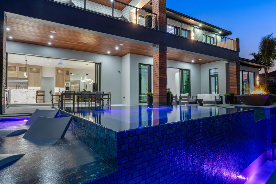 For Sale: $12,250,000 (5 beds, 6 baths, 7210 Square Feet)