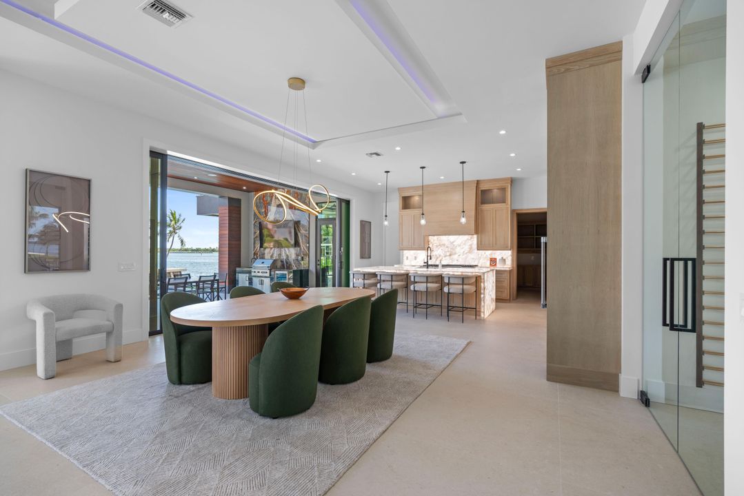 For Sale: $12,250,000 (5 beds, 6 baths, 7210 Square Feet)