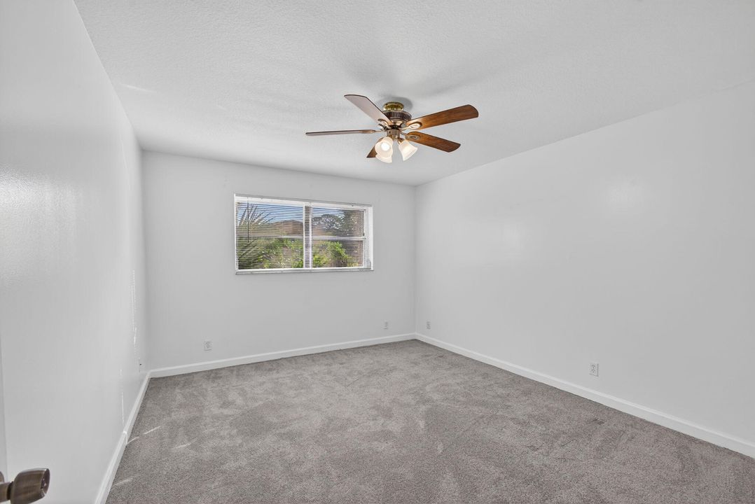 For Sale: $189,000 (2 beds, 2 baths, 1025 Square Feet)