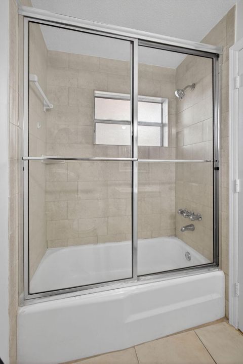 For Sale: $189,000 (2 beds, 2 baths, 1025 Square Feet)