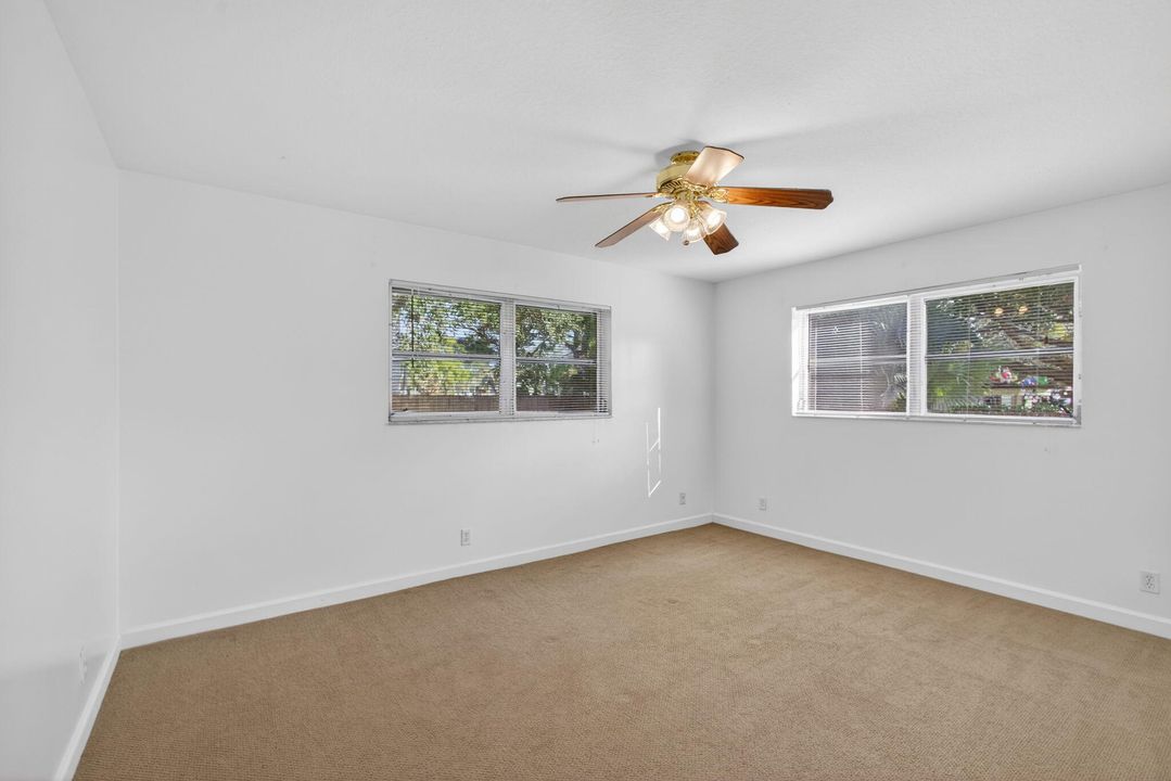 For Sale: $189,000 (2 beds, 2 baths, 1025 Square Feet)