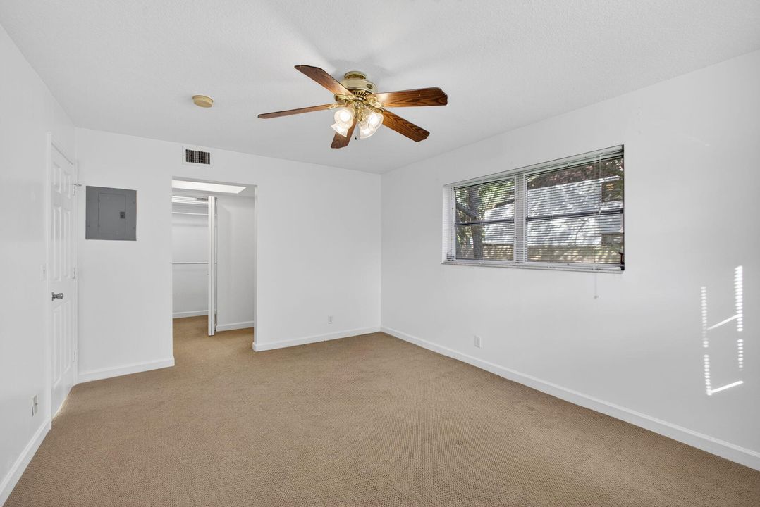 For Sale: $189,000 (2 beds, 2 baths, 1025 Square Feet)