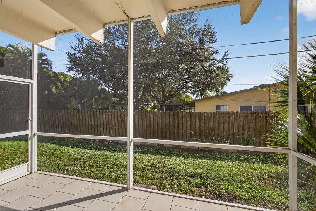 For Sale: $189,000 (2 beds, 2 baths, 1025 Square Feet)