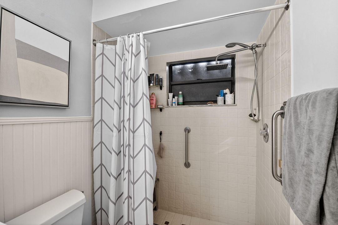 For Sale: $289,118 (3 beds, 2 baths, 1187 Square Feet)