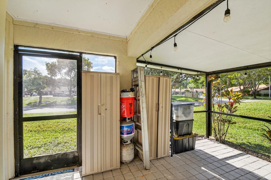 For Sale: $289,118 (3 beds, 2 baths, 1187 Square Feet)