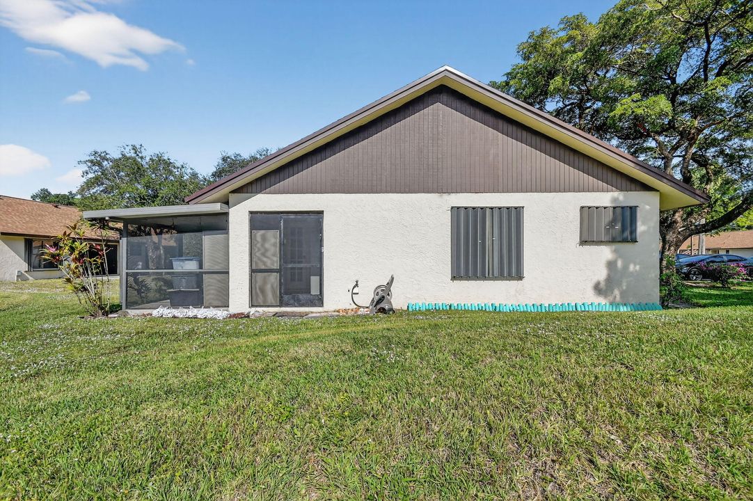 For Sale: $289,118 (3 beds, 2 baths, 1187 Square Feet)